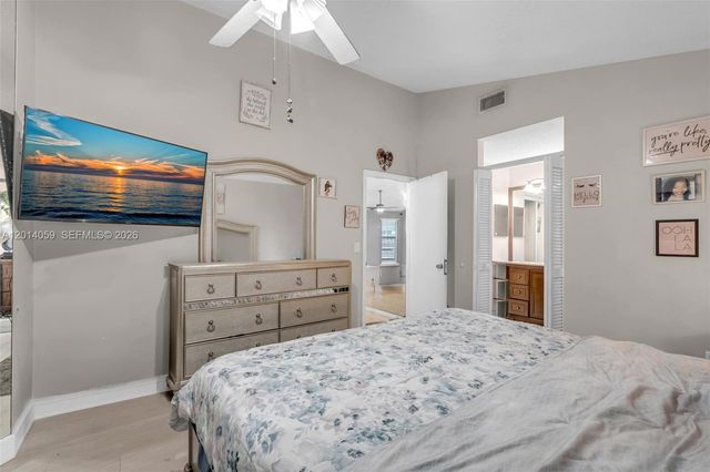 1308 E Glen Oak Rd 1308, North Lauderdale, FL 33068