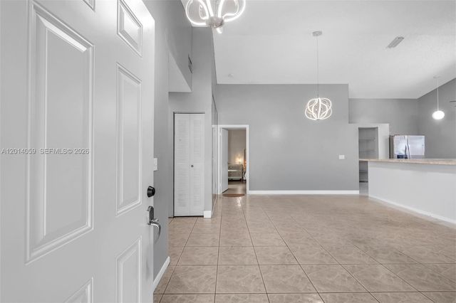 1308 E Glen Oak Rd 1308, North Lauderdale, FL 33068