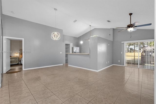 1308 E Glen Oak Rd 1308, North Lauderdale, FL 33068