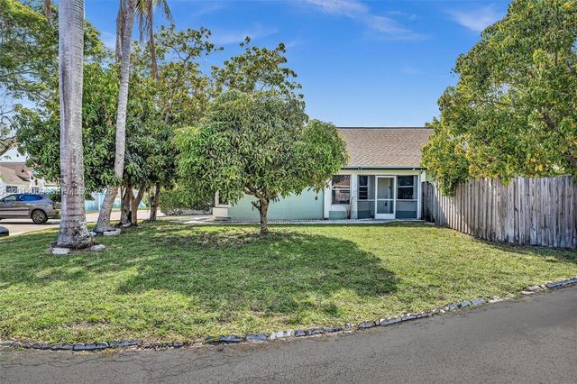 1308 E Glen Oak Rd 1308, North Lauderdale, FL 33068