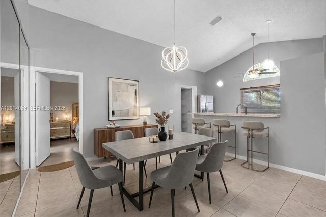 1308 E Glen Oak Rd 1308, North Lauderdale, FL 33068