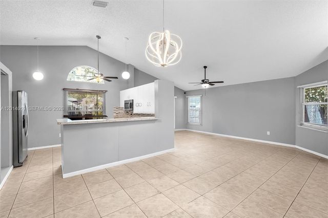 1308 E Glen Oak Rd 1308, North Lauderdale, FL 33068