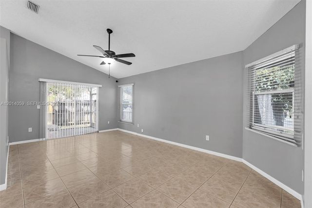 1308 E Glen Oak Rd 1308, North Lauderdale, FL 33068
