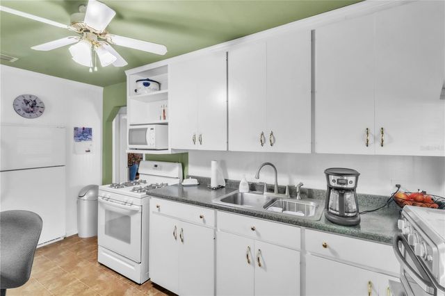 1425 34TH AVENUE N, St Petersburg, FL 33704