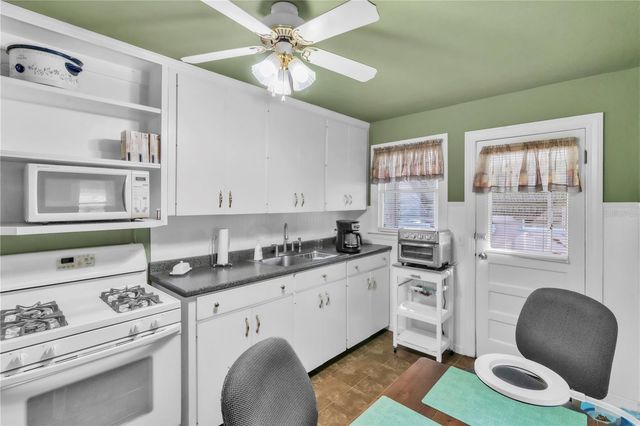 1425 34TH AVENUE N, St Petersburg, FL 33704