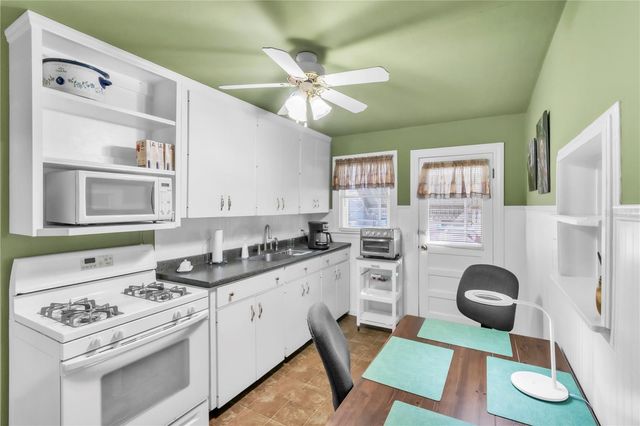 1425 34TH AVENUE N, St Petersburg, FL 33704