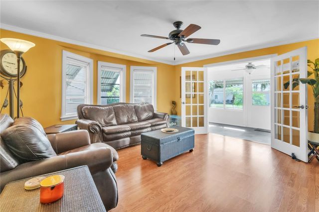 1425 34TH AVENUE N, St Petersburg, FL 33704