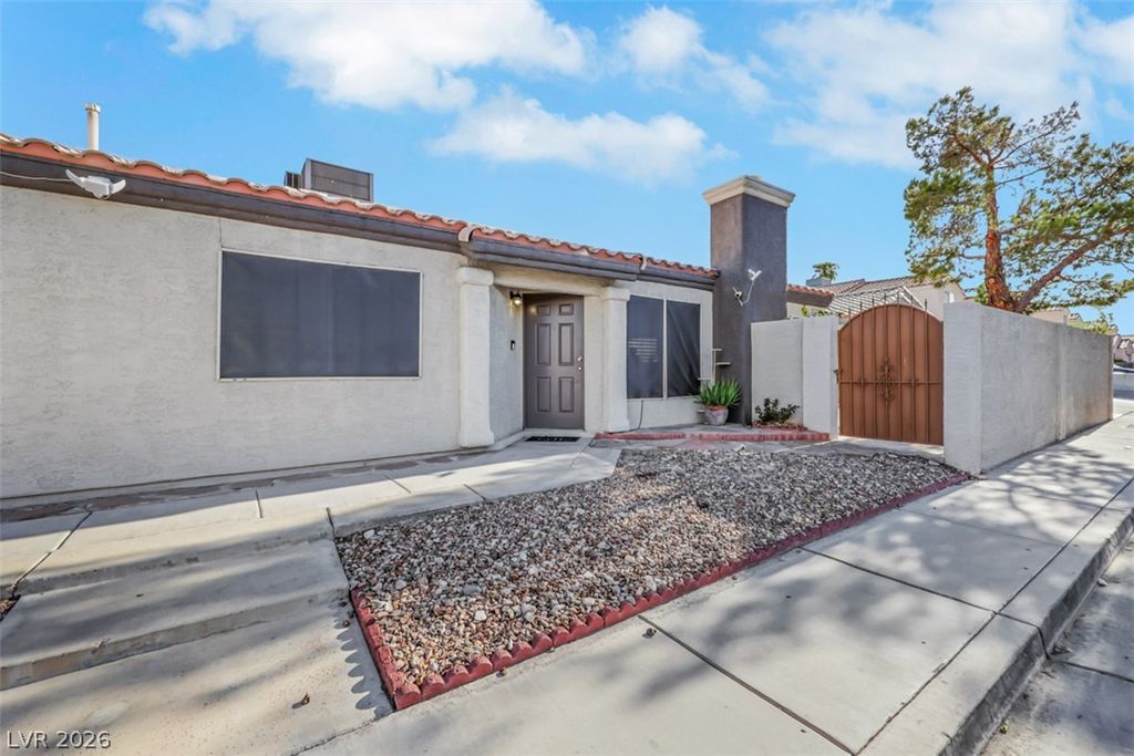 2127 ALISA MARIA Way, Las Vegas, NV 89104 — photo 2