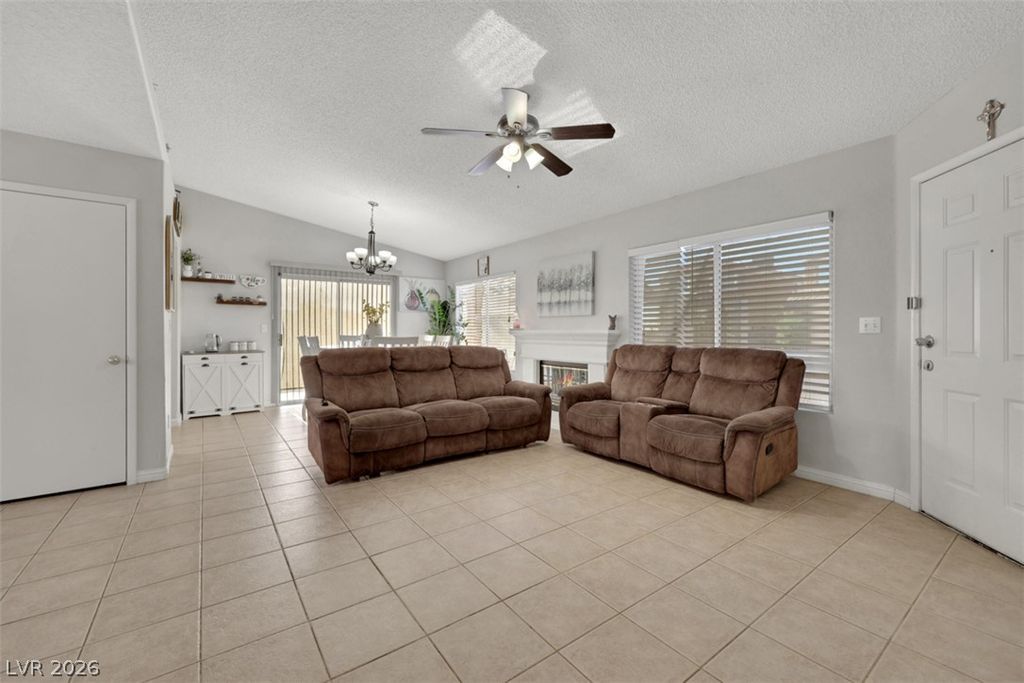 2127 ALISA MARIA Way, Las Vegas, NV 89104 — photo 3