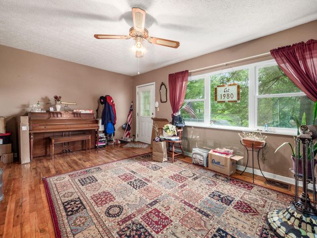 6700 Helm Lane, Reynoldsburg, OH 43068
