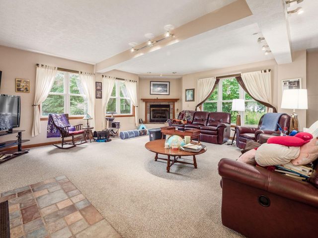 6700 Helm Lane, Reynoldsburg, OH 43068