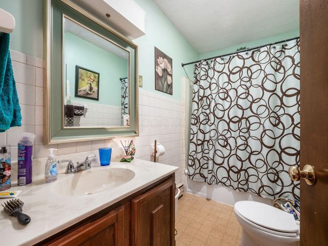 6700 Helm Lane, Reynoldsburg, OH 43068