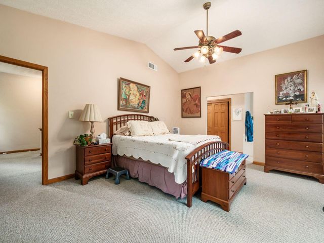 6700 Helm Lane, Reynoldsburg, OH 43068