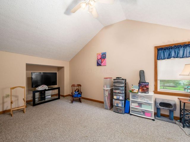 6700 Helm Lane, Reynoldsburg, OH 43068