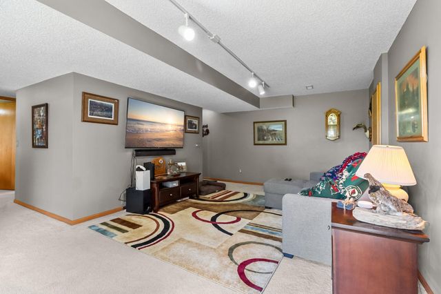 17042 Eventide Way, Farmington, MN 55024