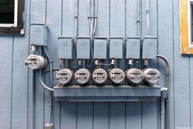 815 Lopez Lane, Honolulu, HI 96817