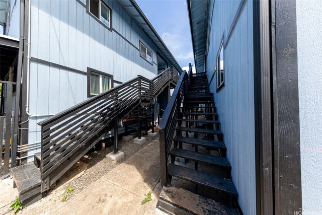 815 Lopez Lane, Honolulu, HI 96817