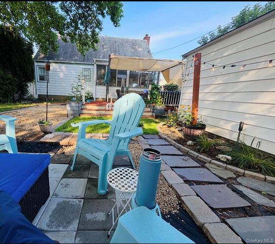 20 Iris Avenue, North Merrick, NY 11566