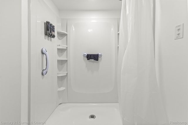 29055 Pennsylvania Road, Romulus, MI 48174