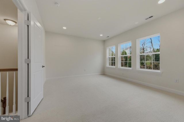 255 GROVE VIEW DR, Hockessin, DE 19707