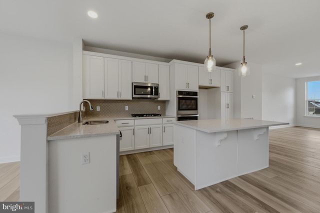 255 GROVE VIEW DR, Hockessin, DE 19707