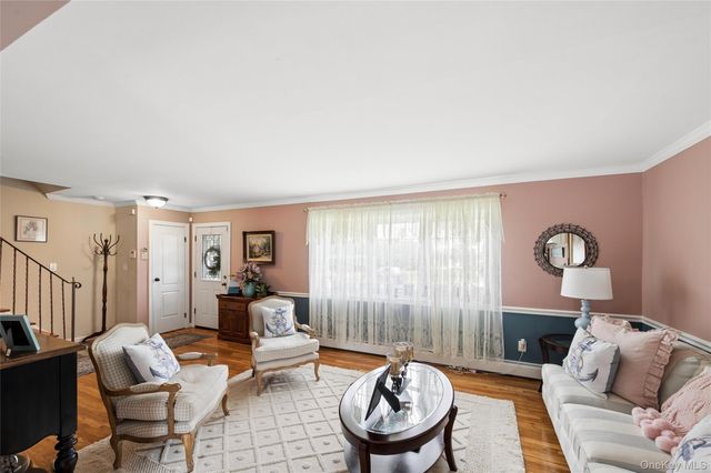 50 Plane Tree Lane, Saint James, NY 11780