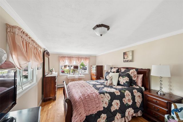 50 Plane Tree Lane, Saint James, NY 11780