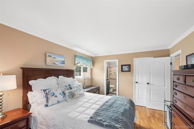 50 Plane Tree Lane, Saint James, NY 11780