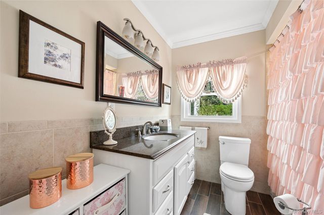 50 Plane Tree Lane, Saint James, NY 11780