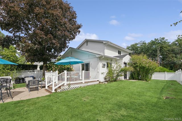 50 Plane Tree Lane, Saint James, NY 11780