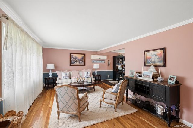 50 Plane Tree Lane, Saint James, NY 11780