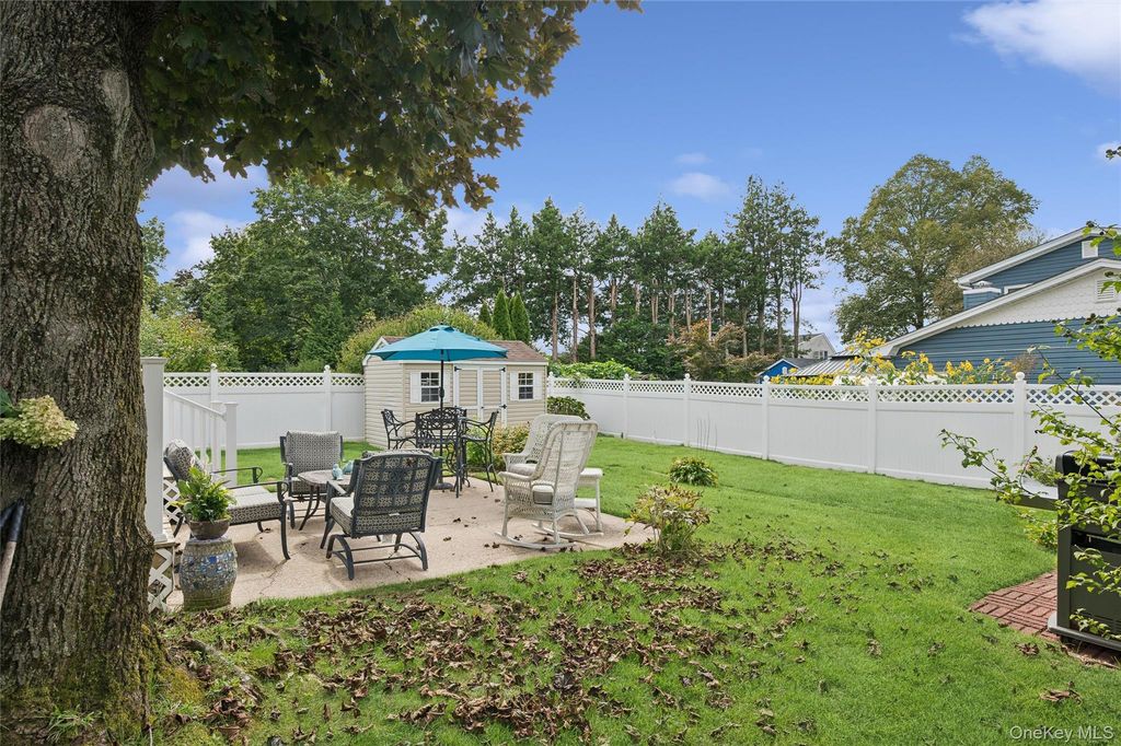 50 Plane Tree Lane, Saint James, NY 11780 — photo 5