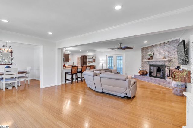 209 Richfield Terrace, Greer, SC 29650
