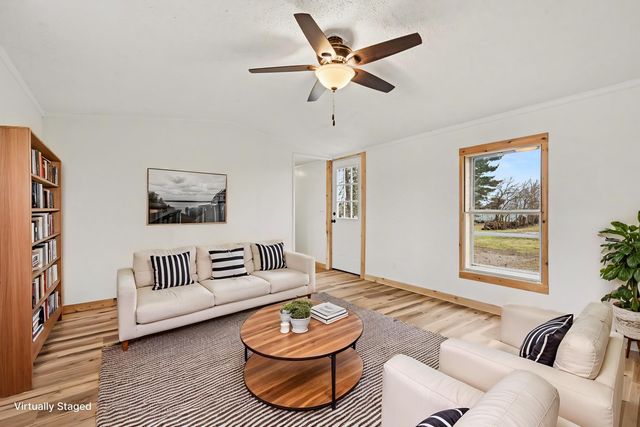 68544 County Road 372, Hartford, MI 49057