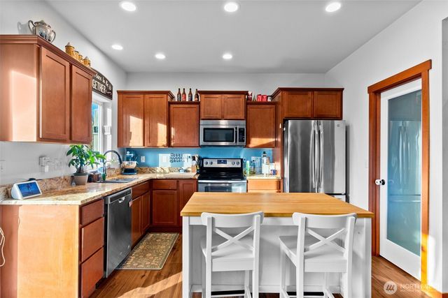 105 McDonald Creek Lane, Elma, WA 98541