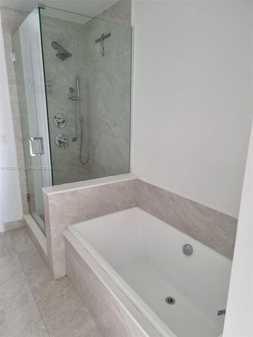 488 NE 18th St 1002, Miami, FL 33132