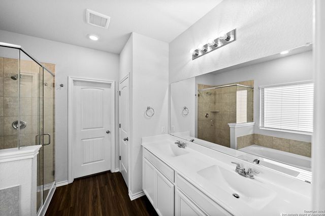 6723 Shiraz Way, Converse, TX 78109