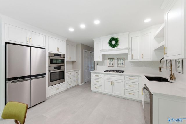 102 Medicine Bend Court, Madison, AL 35758