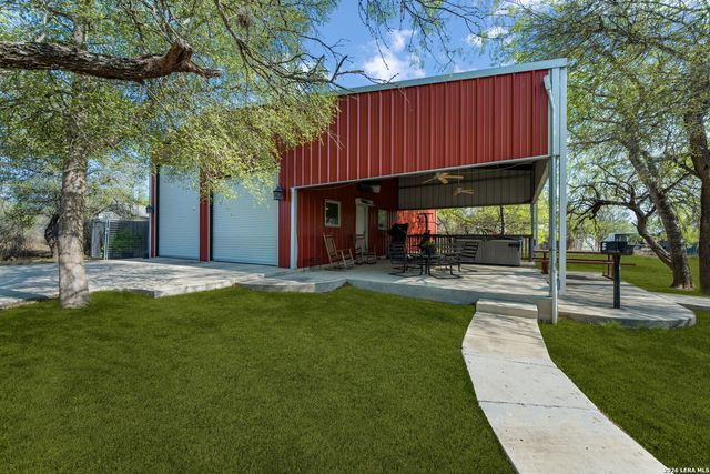 360 PR 4619, Castroville, TX 78009