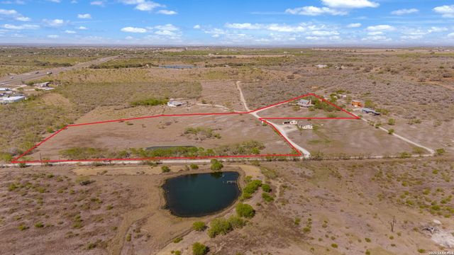 360 PR 4619, Castroville, TX 78009