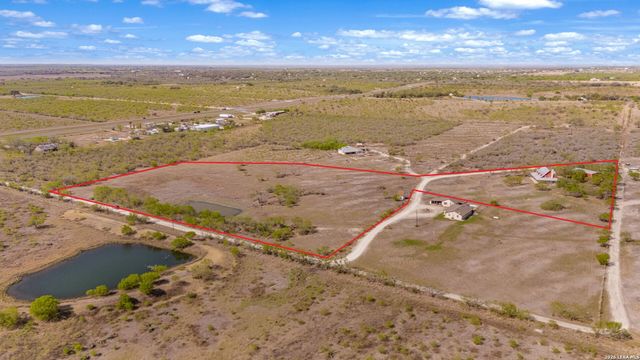 360 PR 4619, Castroville, TX 78009