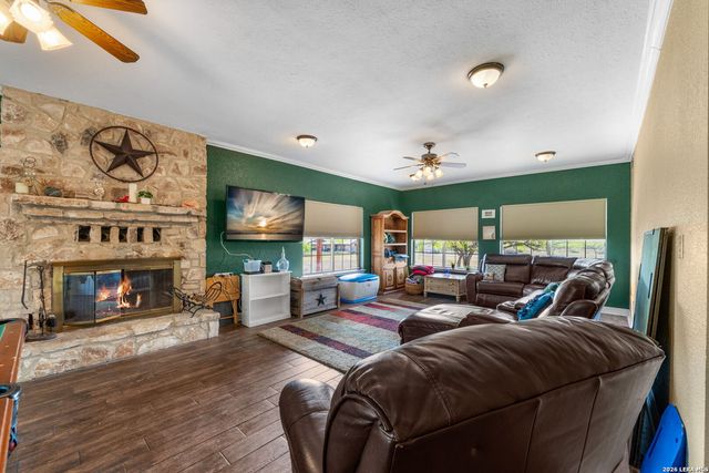 360 PR 4619, Castroville, TX 78009