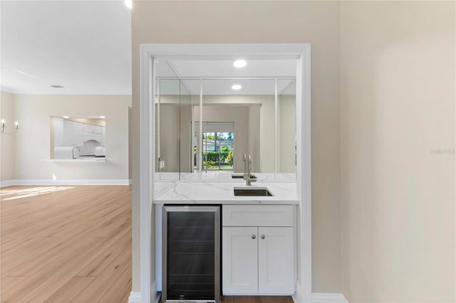 4424 HIGHLAND PARK 5, Sarasota, FL 34235