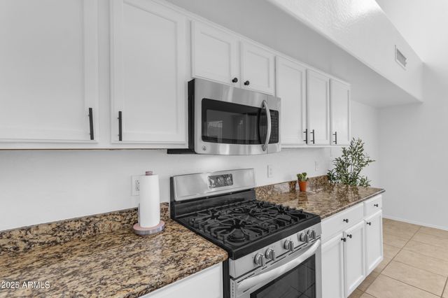 15961 W VENTURA Street, Surprise, AZ 85379