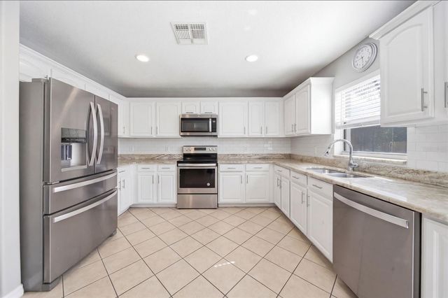 411 ROBIN ROAD, Davenport, FL 33896