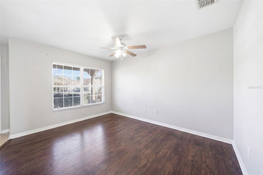 Image 19 of property listing at 411 ROBIN ROAD, Davenport, FL 33896