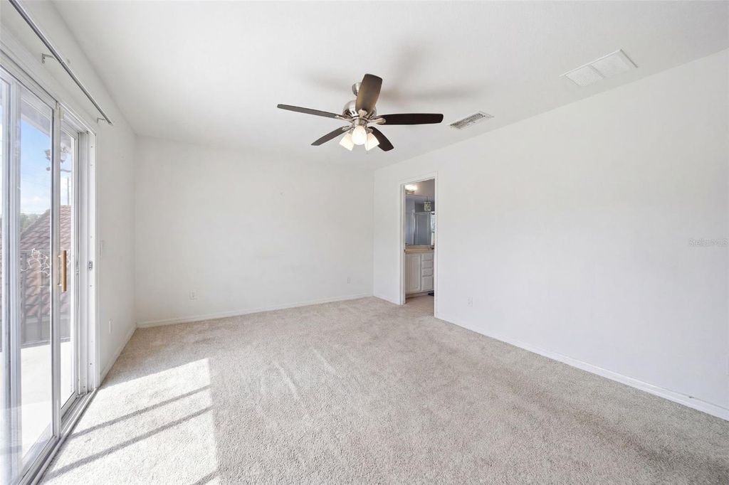 Image 22 of property listing at 411 ROBIN ROAD, Davenport, FL 33896