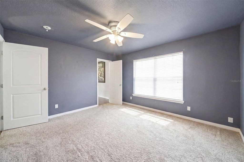 Image 28 of property listing at 411 ROBIN ROAD, Davenport, FL 33896