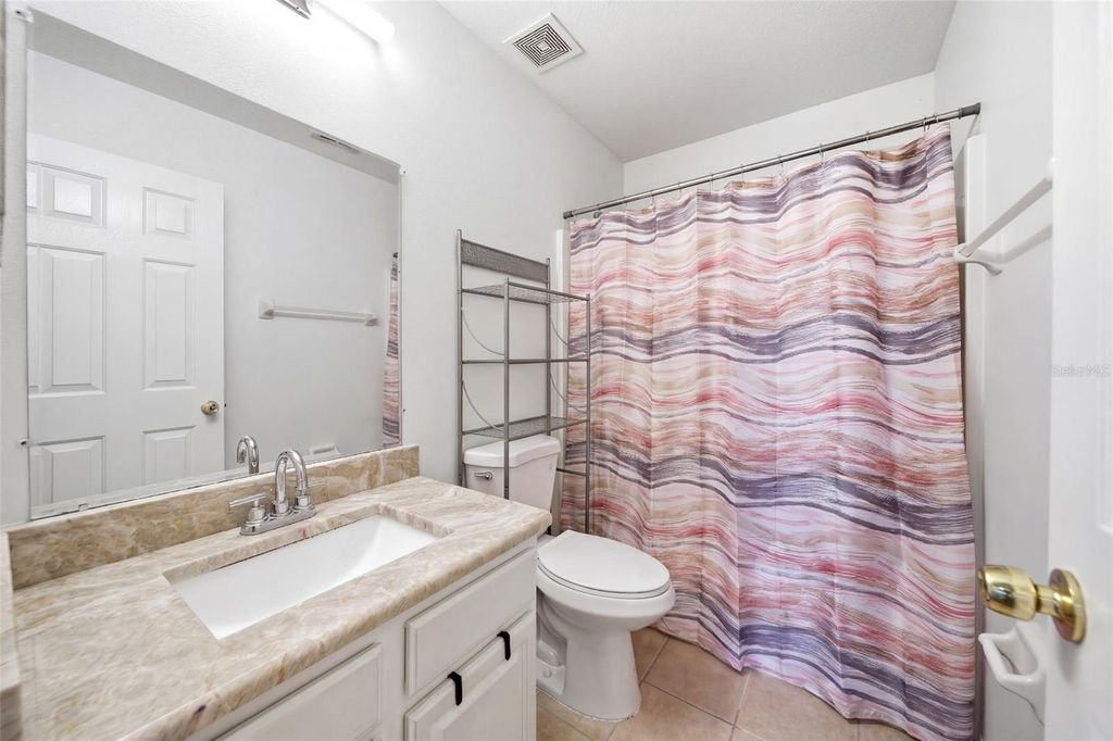 Image 35 of property listing at 411 ROBIN ROAD, Davenport, FL 33896