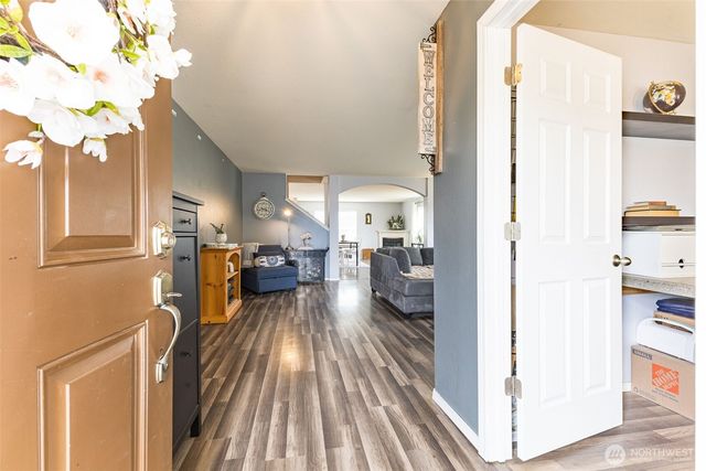 114 Lane Boulevard NE, Orting, WA 98360